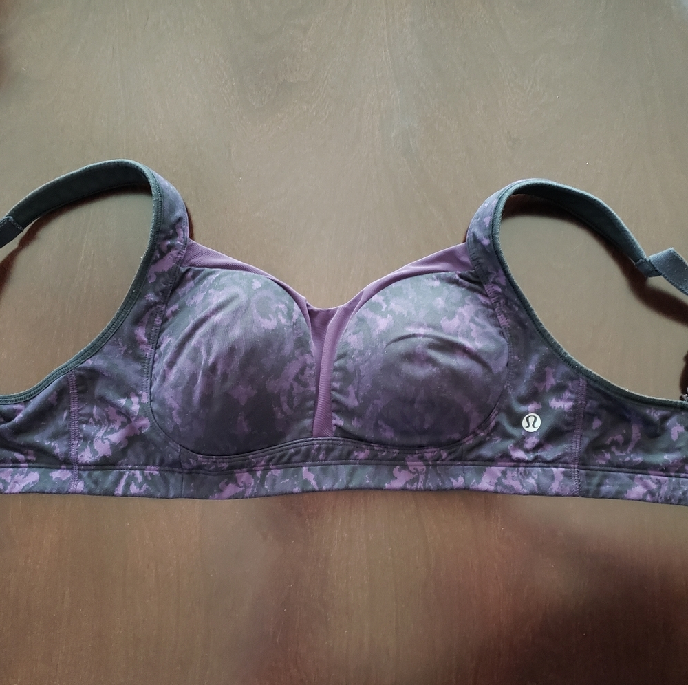 Lululemon 32DD sports bra